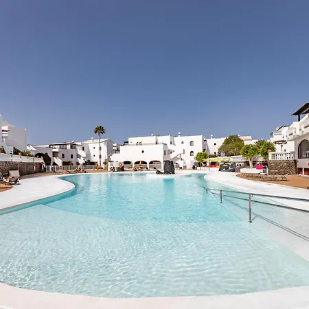 Sol De Lava, Reformado, Con Gran Terraza Y Vistas Costa Teguise